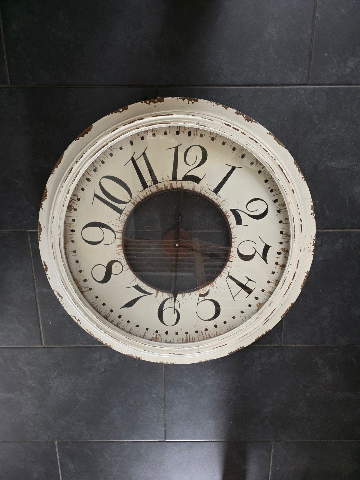 Grote ronde wandklok in brocante stijl 82cm, Antiek en Kunst, Antiek | Klokken, Ophalen