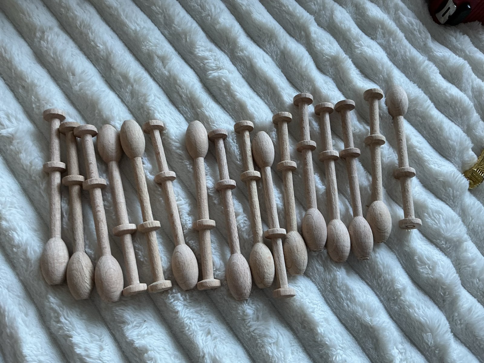 Houten klosjes voor kantklossen - Set van 20, Hobby en Vrije tijd, Kantklossen, Ophalen of Verzenden, Nieuw, Klos(sen)