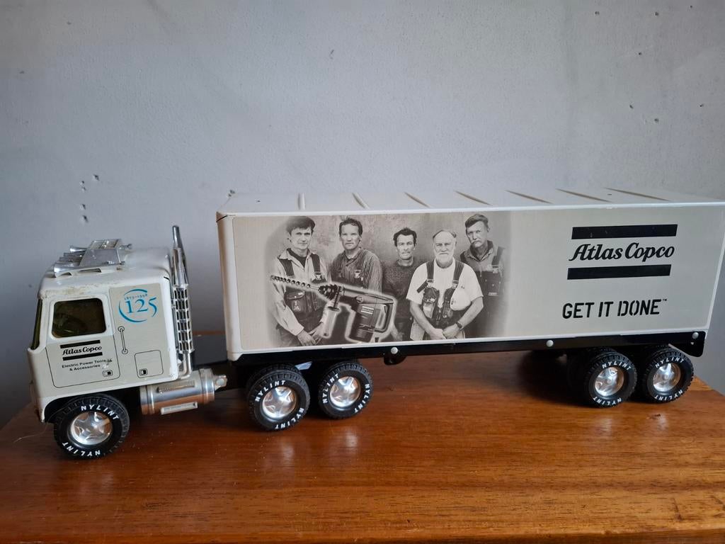 Vintage Nylint Truck - Atlas Copco 125 Jaar Jubileum, Gebruikt, Groter dan 1:32, Truck, Ophalen