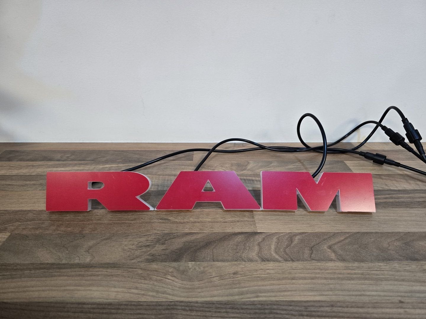 RAM LED Logo verlichting – Rood – 12V, Auto diversen, Ophalen of Verzenden, -, -, -