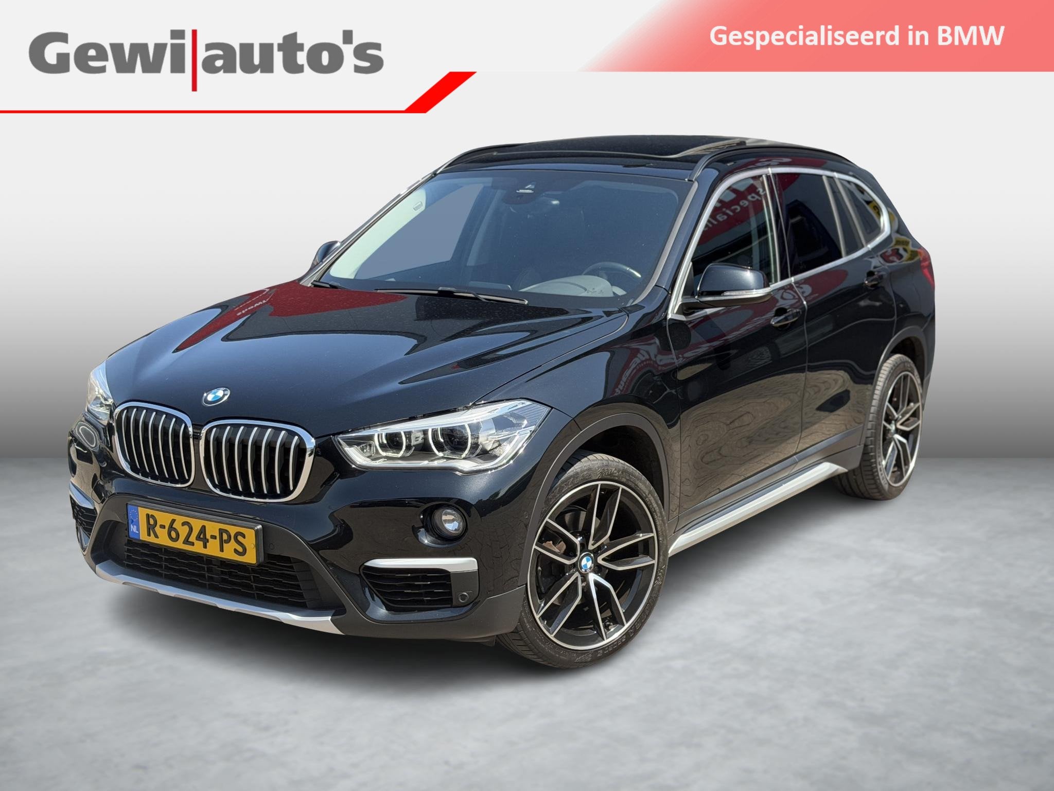 BMW X1 sDrive18i High Executive, Auto's, Dealer onderhouden, Gebruikt, Leder en Stof, Zwart