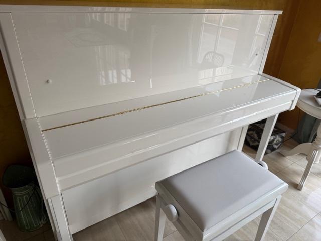 Te koop Piano Yamaha B3 wit hoogglans + verstelbaar bankje, Ophalen, Wit, Nieuw, Piano