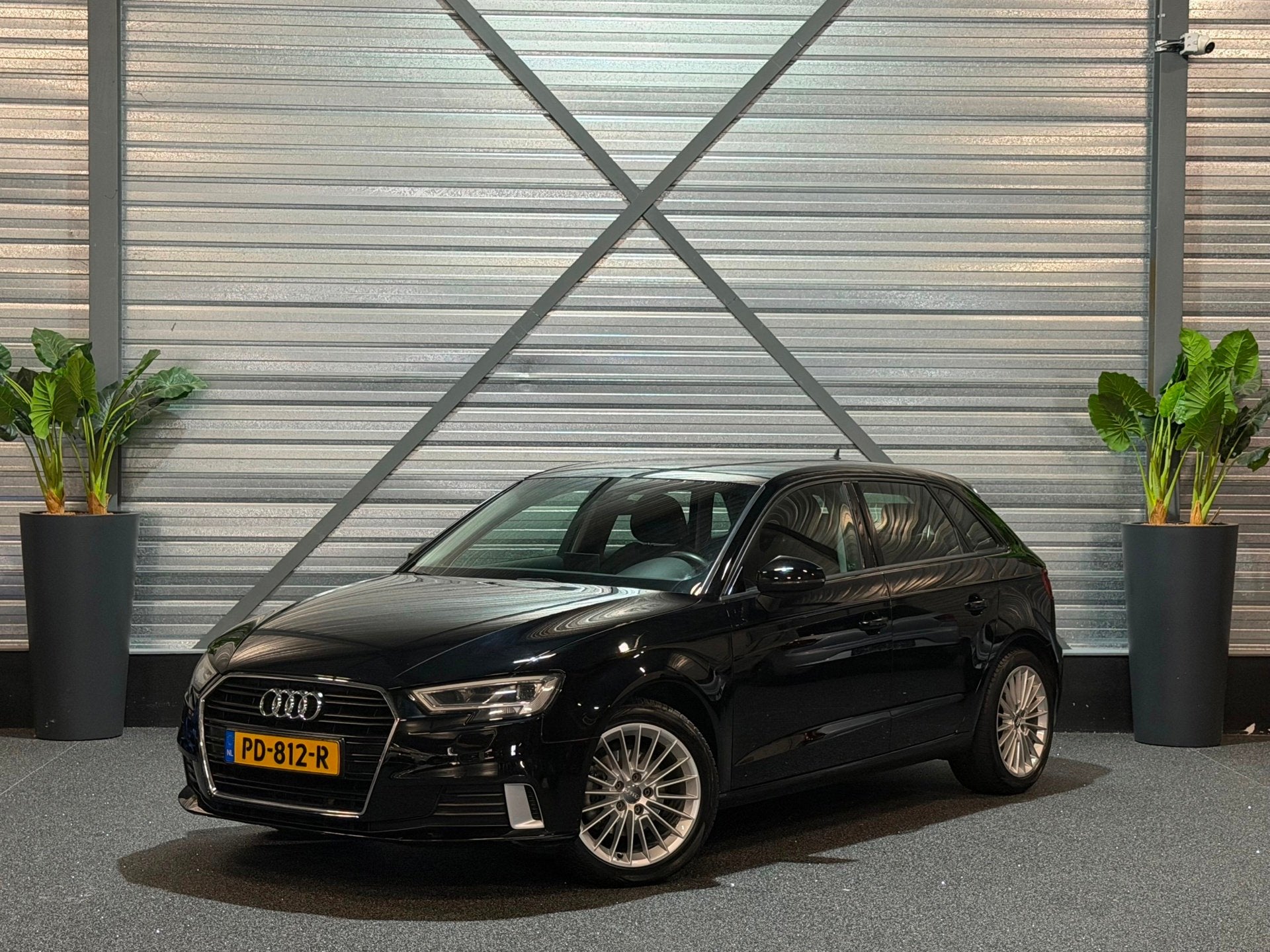 Audi A3 Sportback 1.0 TFSI Sport Lease Edition 116-PK/2E-EIG, Auto's, Dealer onderhouden, Stof, Gebruikt, Euro 6