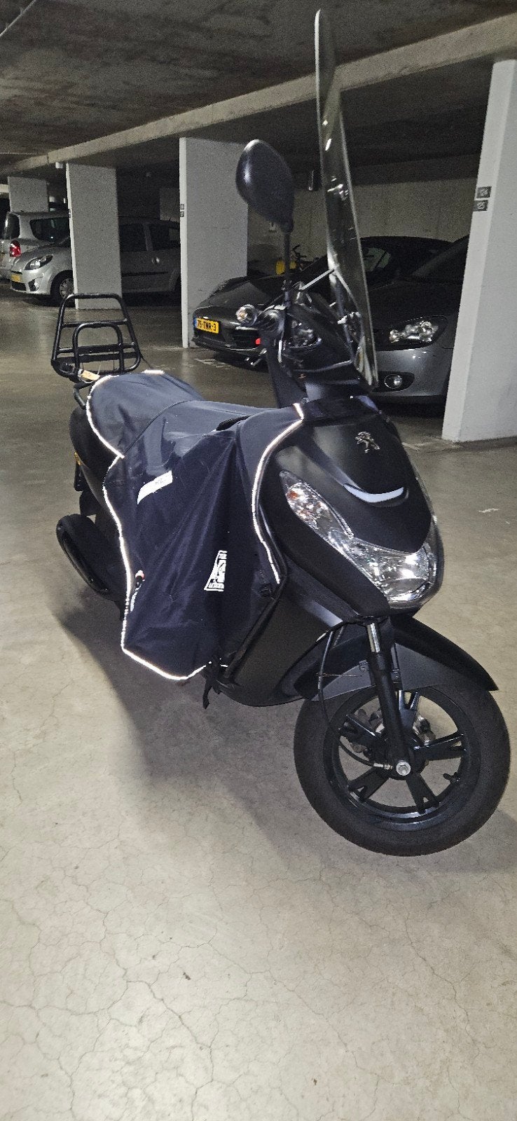 Peugeot kisbee E5 2022 1e eigenaar, Fietsen en Brommers, Ophalen, Gebruikt, Overige modellen, Maximaal 45 km/u