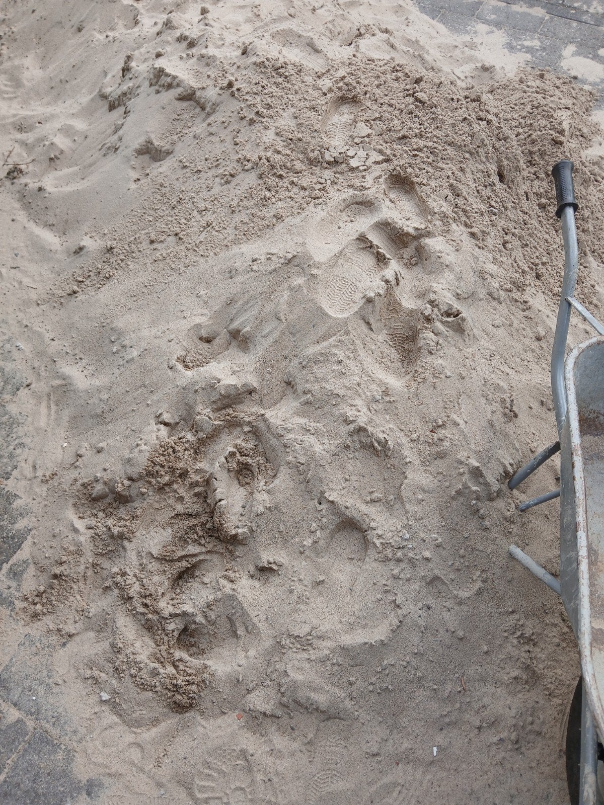Ophoogzand/Straatzand - ong 1a1,5m3 wordt geladen met shovel, Ophalen, Gebruikt, Straatzand