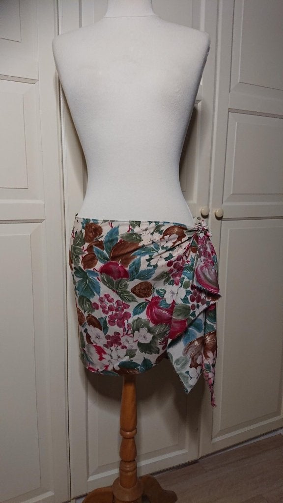 Verschillende pareo sarong, Ophalen of Verzenden, Zo goed als nieuw, Zwart, Overige typen