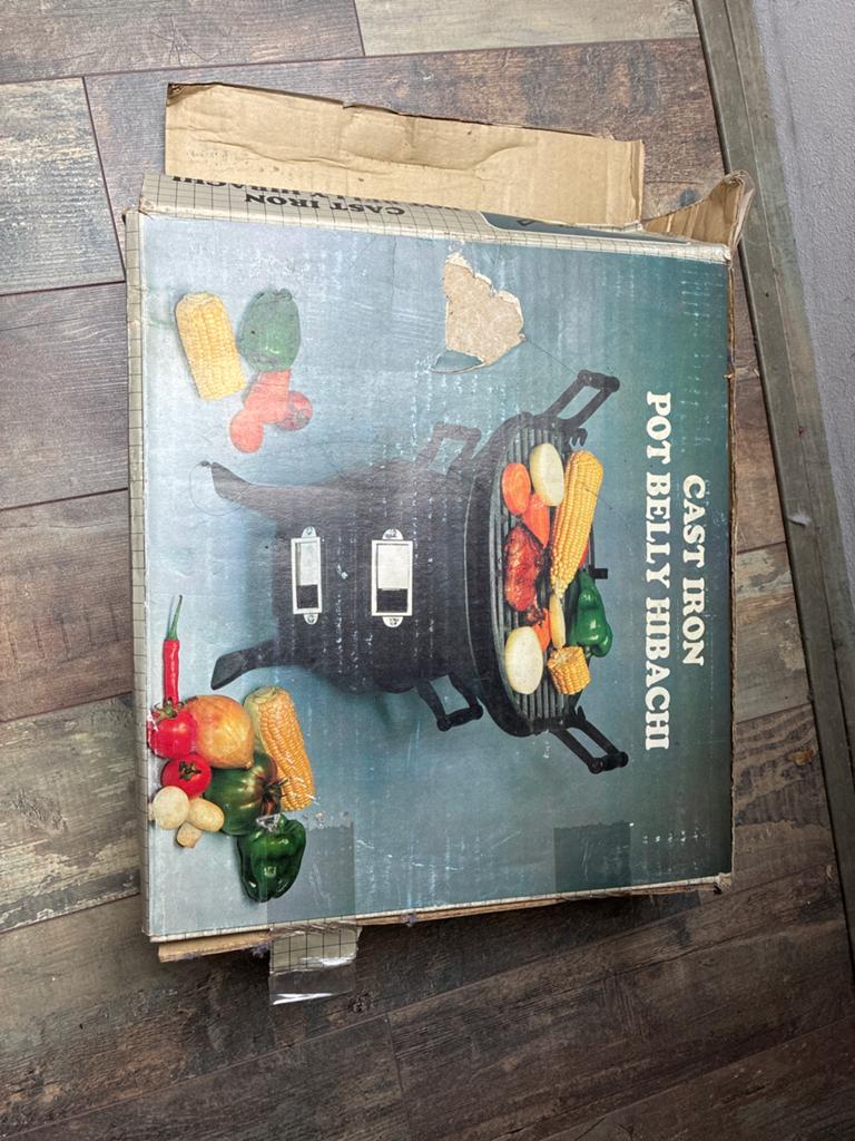 Gietijzeren Hibachi BBQ Grill - jaren oud, nooit gebruikt, Ophalen, Zo goed als nieuw