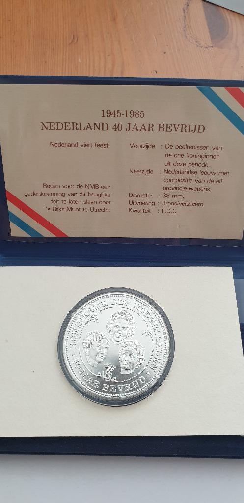 2954 nederland 40 jaar bevrijd 1945-1985, Postzegels en Munten, Penningen en Medailles, Verzenden, Overige materialen