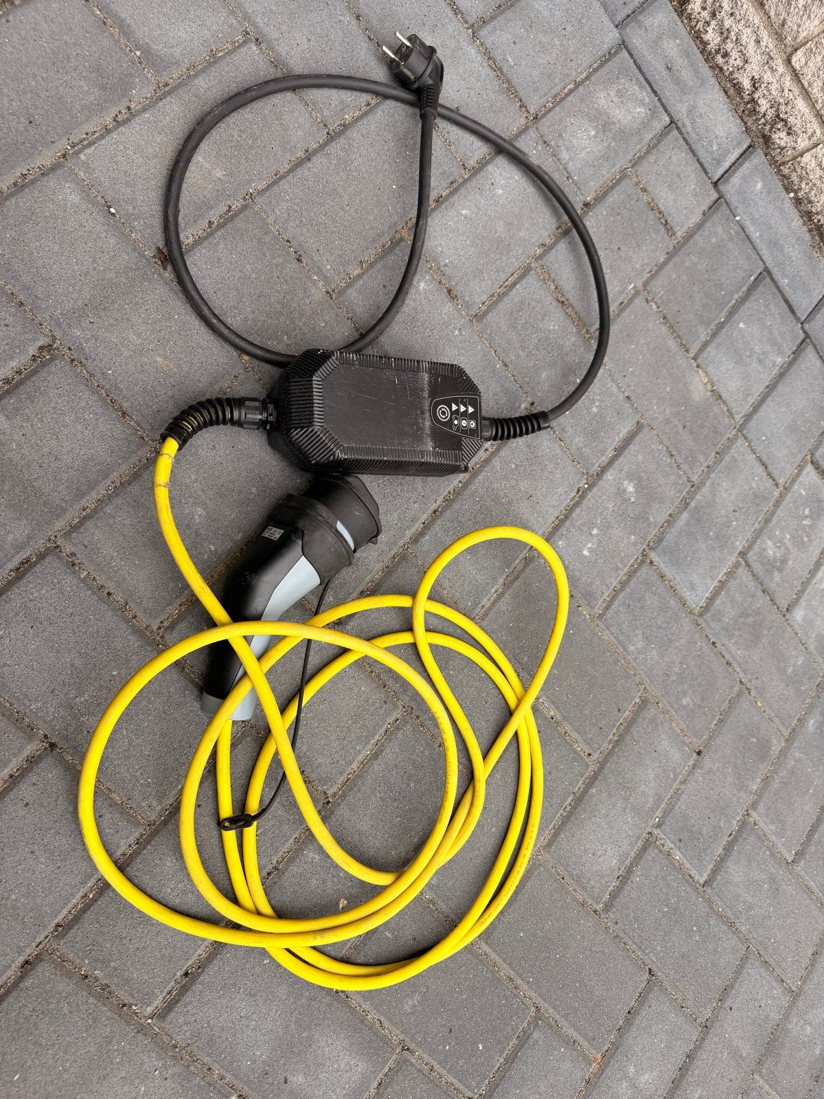 Mobiele lader voor elektrische auto (Type 2), Ophalen, Gebruikt