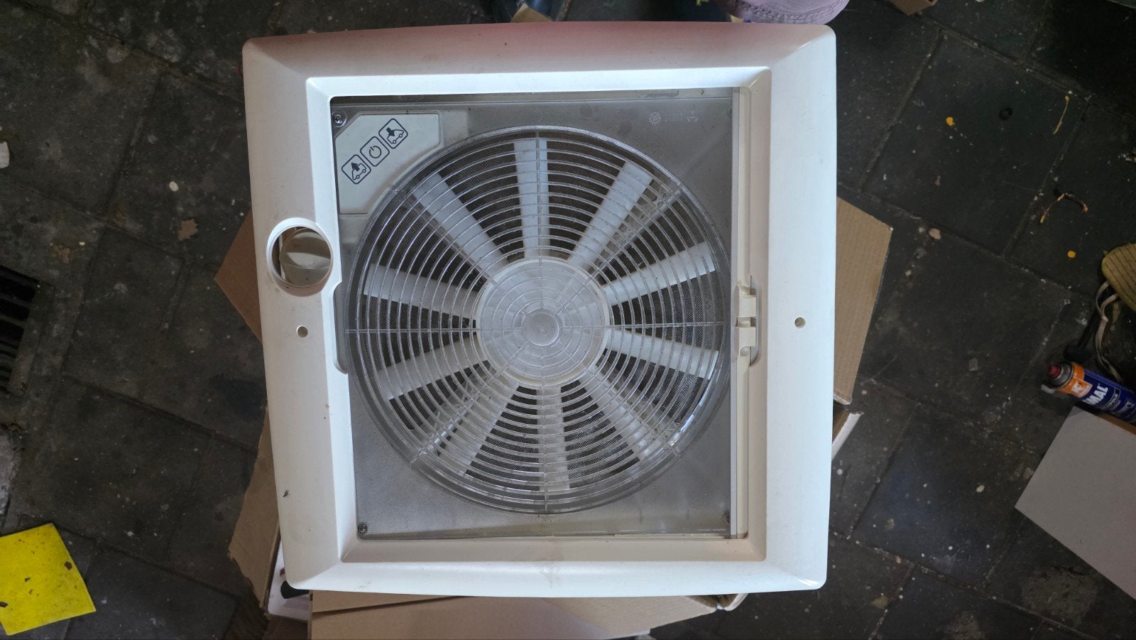 Dometic dak ventilator 40x40, Ophalen, Gebruikt