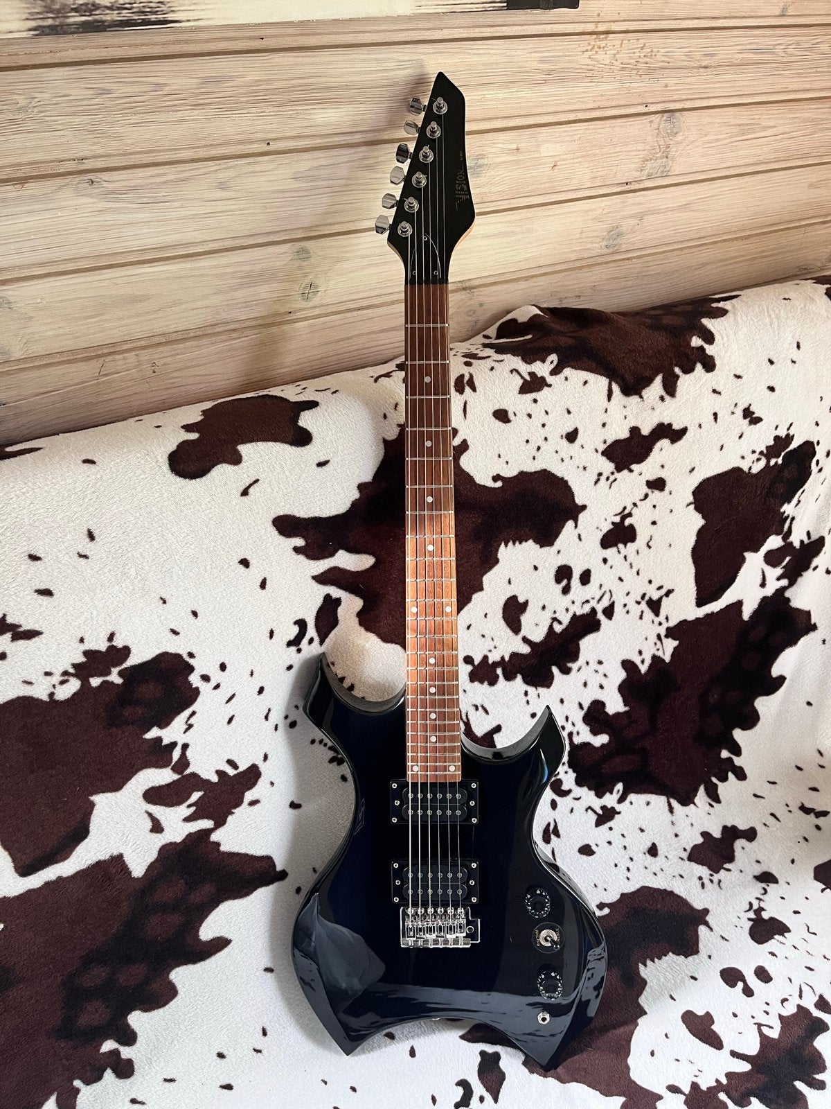 Zwarte elektrische gitaar Vision Warlock, Ophalen of Verzenden, Zo goed als nieuw, Solid body, Overige merken