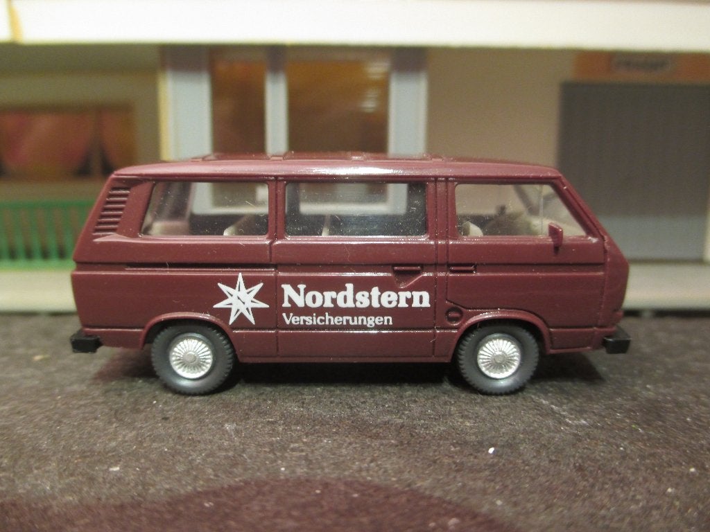 VW T3 Transporter Bus Wiking Nordstern Versicherungen bruin, Ophalen of Verzenden, Zo goed als nieuw, Bus of Vrachtwagen, Wiking