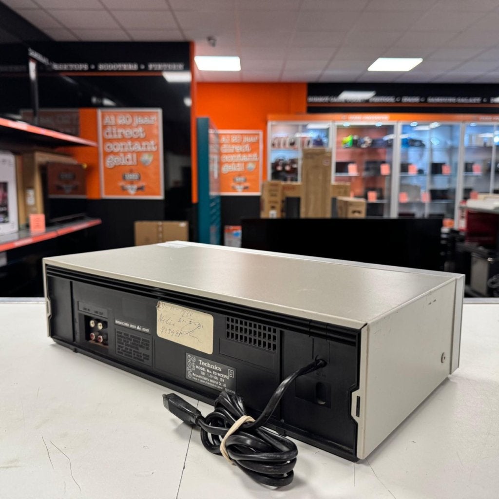 Technics RS-M229X Cassette Deck, Technics, Support@technics.com, 1-1, Takatsukadai, Takatsuki-shi
Osaka 569-0074
Japan