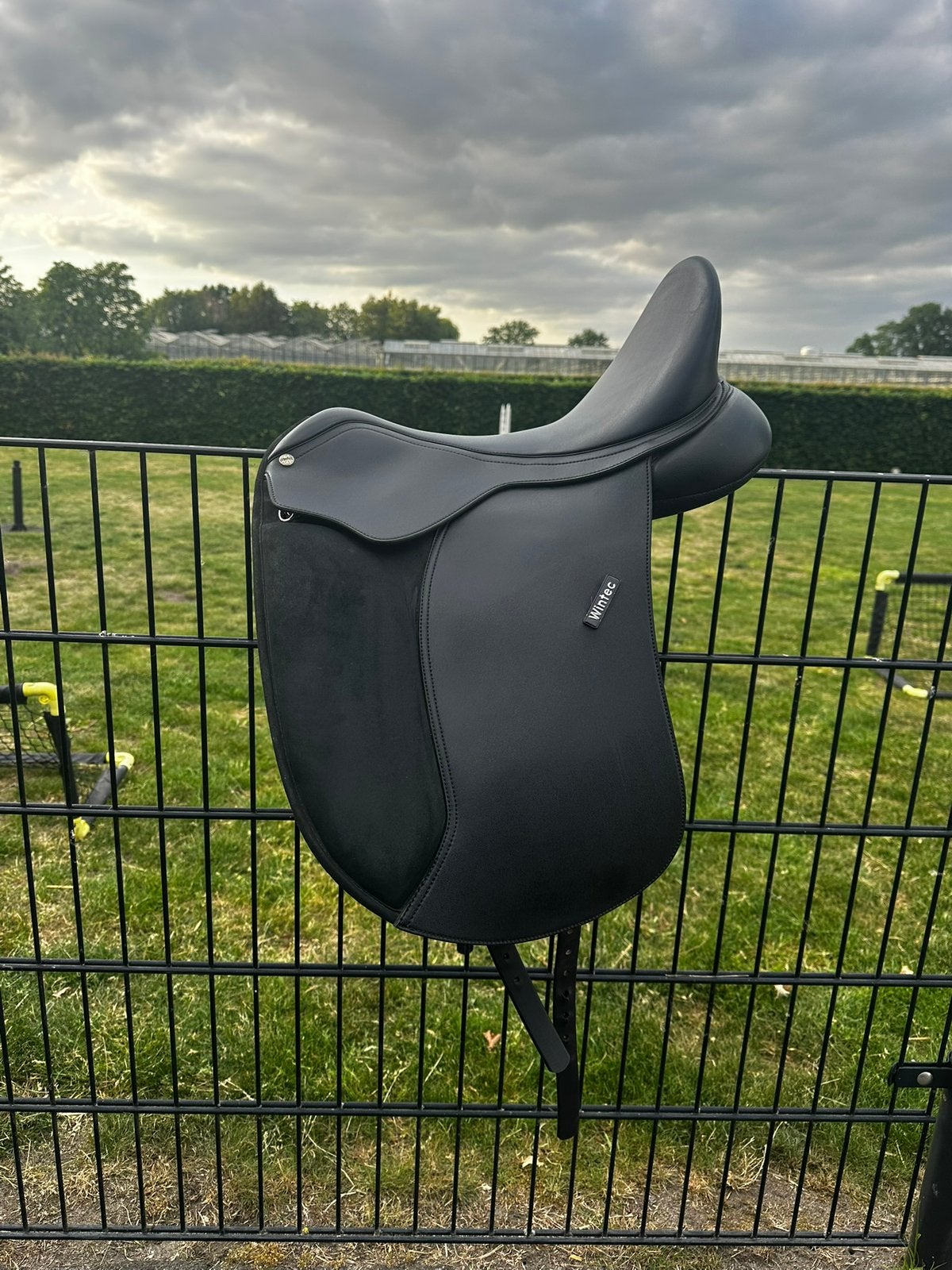 Wintec 500 dressuurzadel 17,5inch, Dieren en Toebehoren, Paarden en Pony's | Zadels, Gebruikt, Dressuur, Ophalen