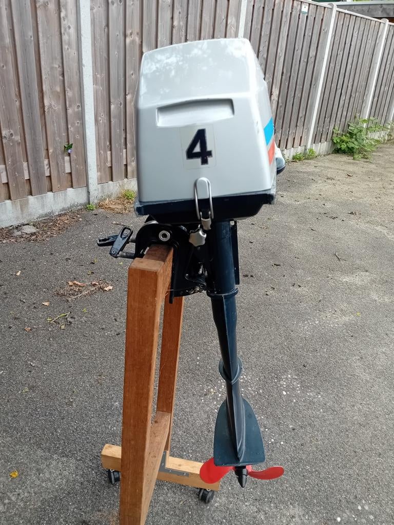 In  nette Staat  4 pk TOMOS BUITENBOORD MOTOR kortstaart, Ophalen of Verzenden, Benzine, Minder dan 5 pk