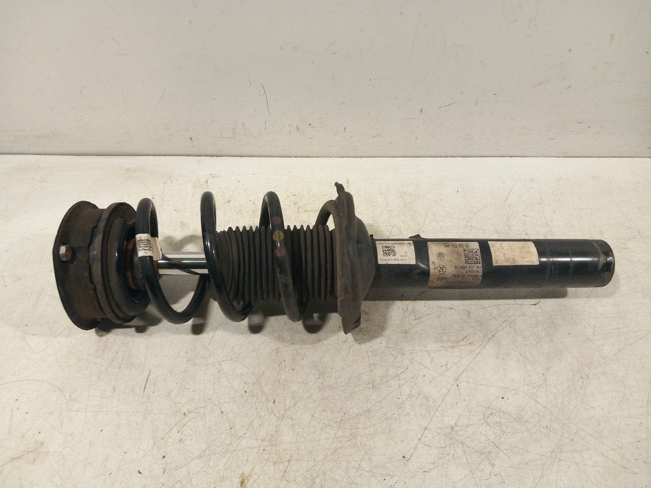 Veerpoot rechts voor Volkswagen Golf, Onderdelen@venauto.nl, Van der Ven Autorecycling B.V., Gebruikt, Ettenseweg 76, 4706 PB Roosendaal, The Netherlands