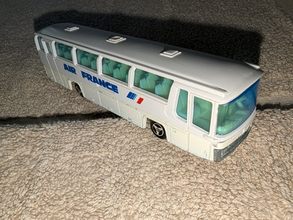 Majorette Air France bus Neoplan nr 373 schaal 1:87 Majokit, Ophalen of Verzenden, Gebruikt, Bus of Vrachtwagen, Majorette