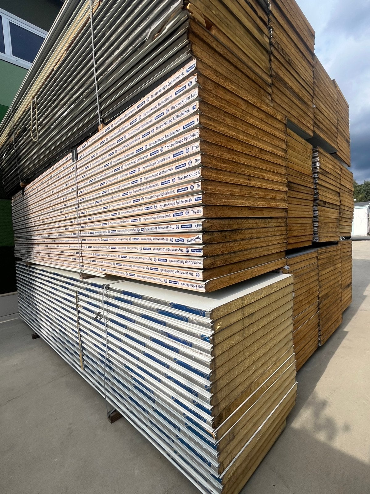 Sandwichpanelen wanden geïsoleerd, Ophalen, Zo goed als nieuw, Hardschuim (Pir), 15 m² of meer