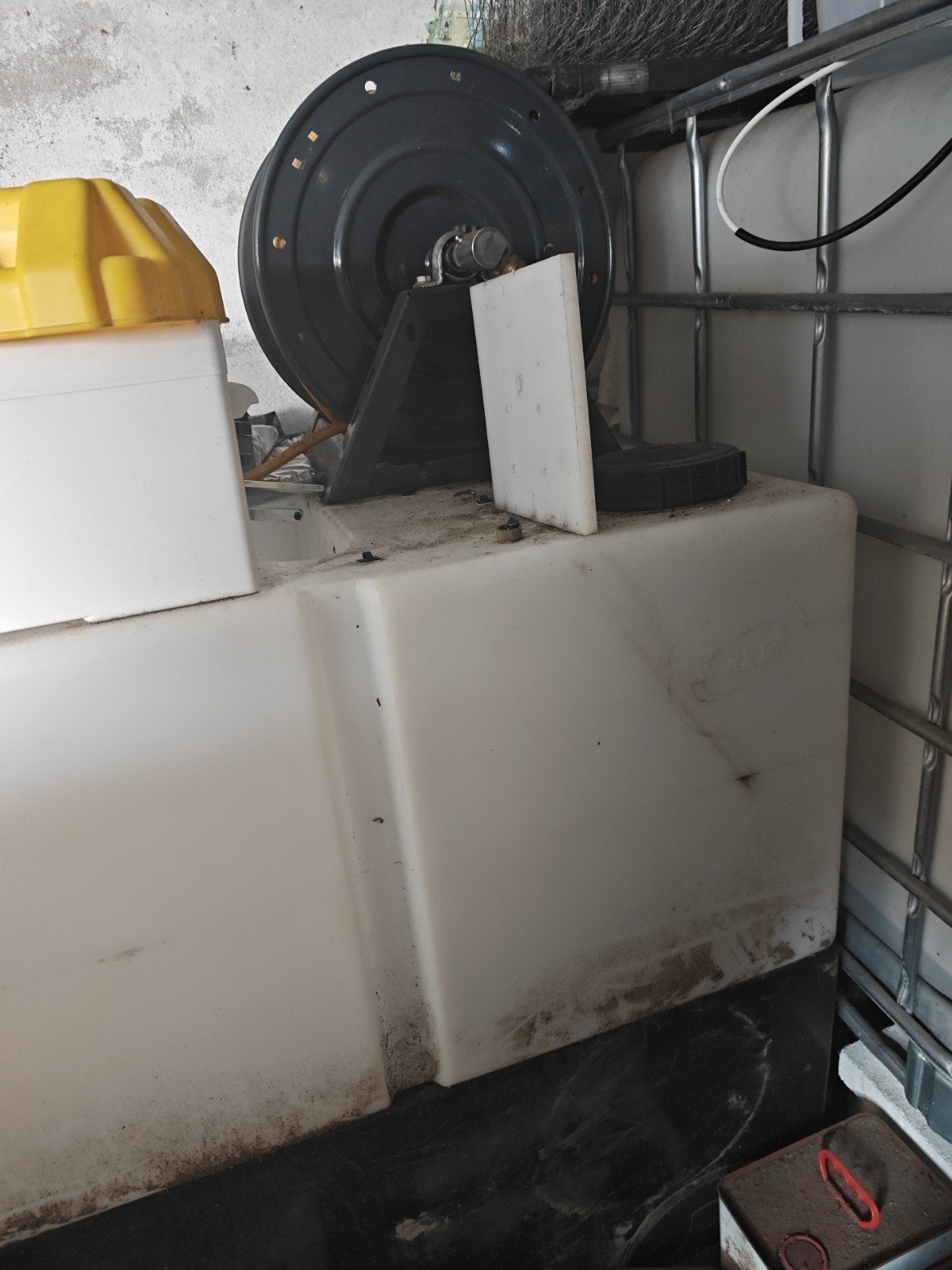 Osmose tank en haspel bieden, Ophalen