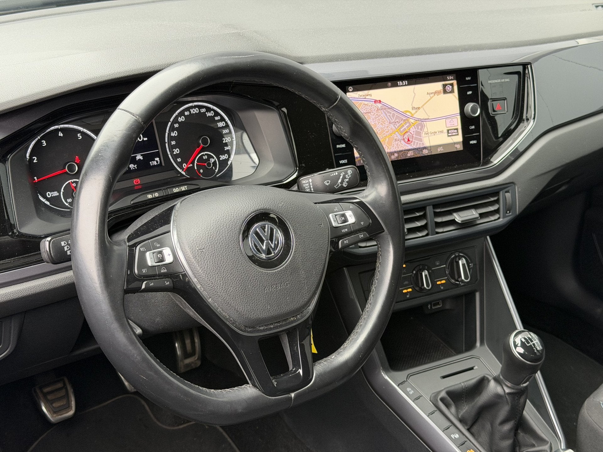 Volkswagen Polo 1.0 TSI Highline Business R | Nieuwe APK | 1, Auto's, Stof, Gebruikt, 580 kg, 116 pk