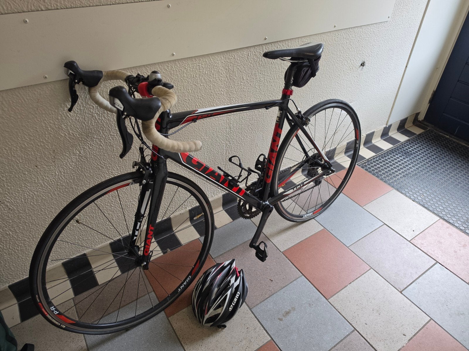 Giant racefiets - Zwart/Rood - Maat ML, Ophalen, 28 inch, Gebruikt, Aluminium