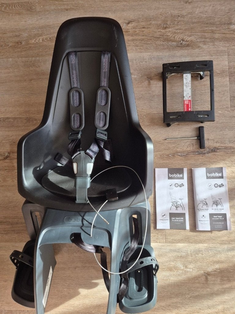 Bobike One Maxi kinderzitje achter + drager (Urban Black), Fietsen en Brommers, Fietsaccessoires | Fietsstoeltjes, Achterzitje