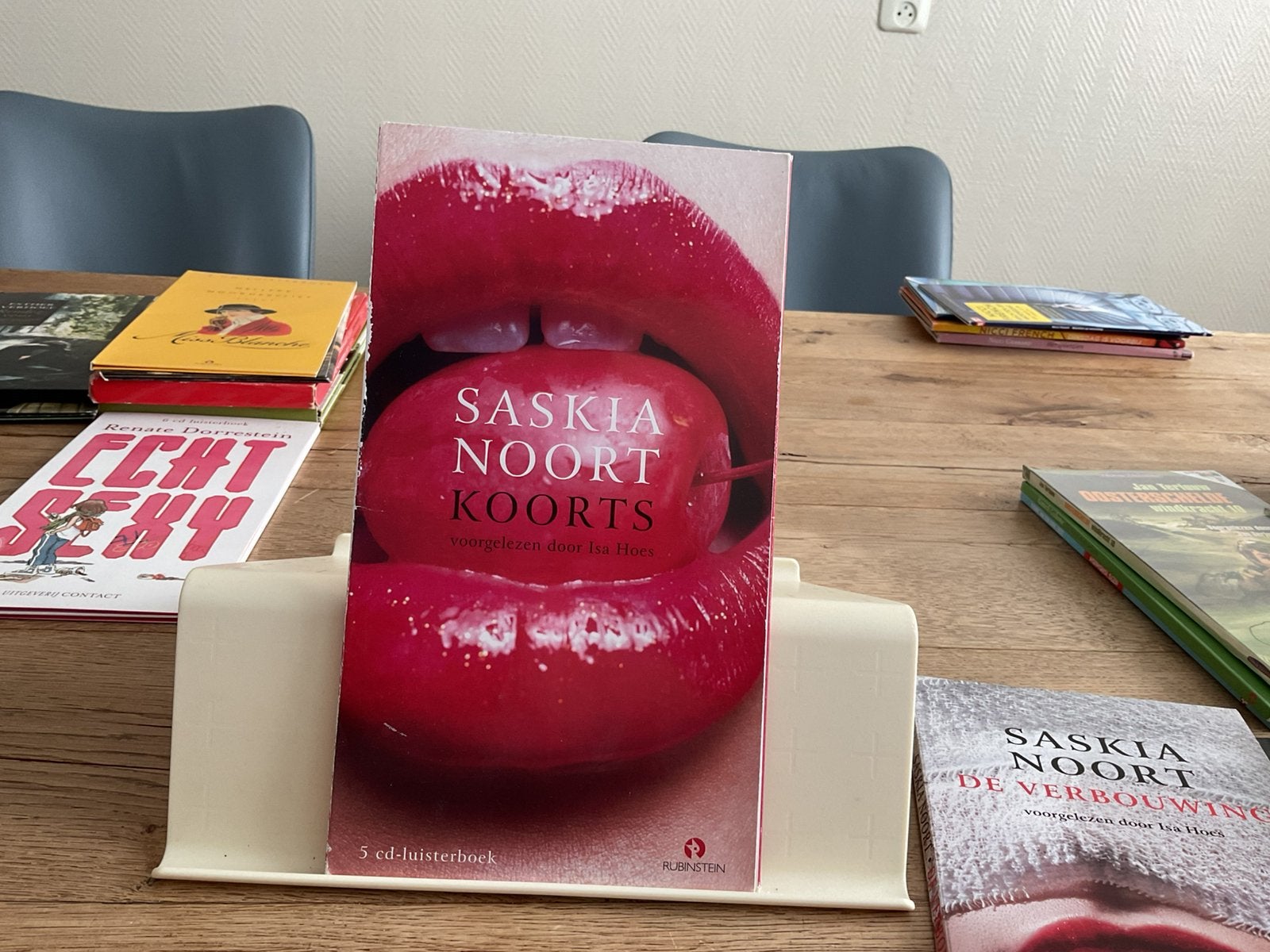 Yvonne van den Hurk - Hormonologen, Boeken, Ophalen of Verzenden, Yvonne van den Hurk
