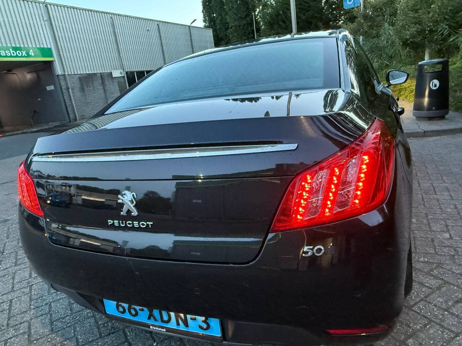 Peugeot 508 2.0 HDI 120KW Hybrid4 AUT 2012 Bruin TAXIKLAAR!!, Auto's, Peugeot, Automaat, 28 km/l, Bruin, 775 kg