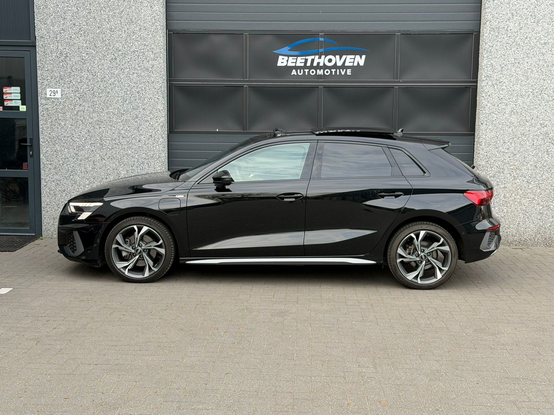 Audi A3 Sportback 40 TFSI 3 x S-Line B&O Camera Keyless, Dealer onderhouden, 1525 kg, Gebruikt, 4 cilinders