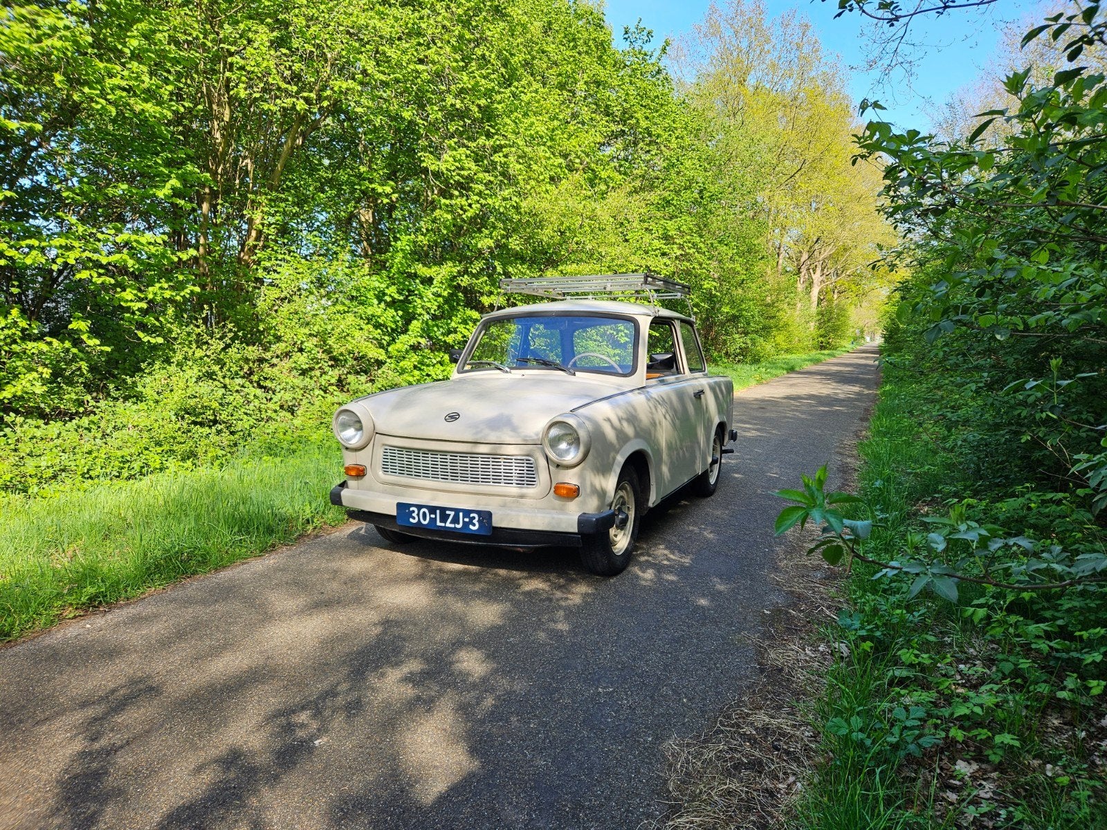 Trabant 601 1985 Beige, Voorwielaandrijving, 594 cc, 4 stoelen, Leder en Stof
