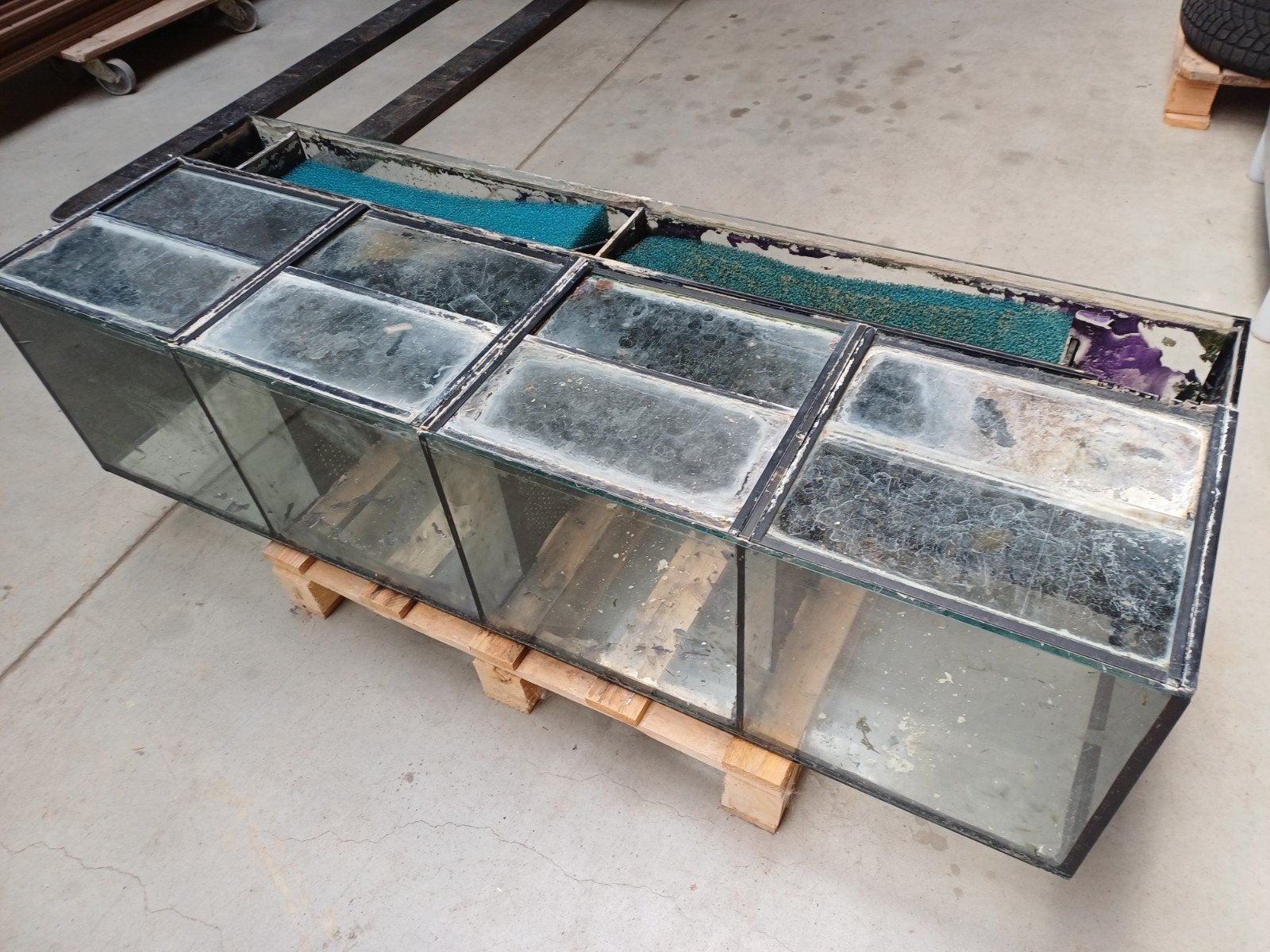 Aquarium. kweekbak. compleet met pomp en filter., Ophalen, Leeg aquarium