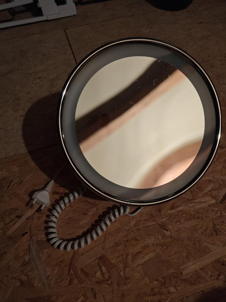 Scheerspiegel met verlichting, Huis en Inrichting, Woonaccessoires | Spiegels, Ophalen of Verzenden, Zo goed als nieuw, Rond