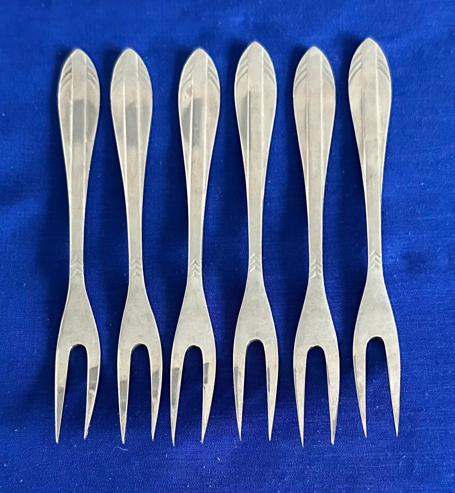 Gero zilmeta 581 visgraat: cocktailvorkjes eierlepeltjes….., Ophalen