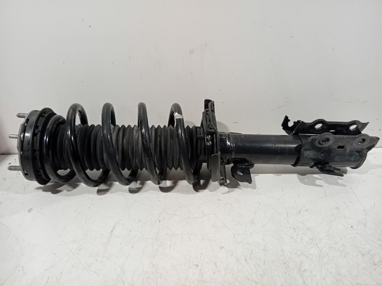 Veerpoot links voor Ford Fiesta, Onderdelen@venauto.nl, Van der Ven Autorecycling B.V., Gebruikt, Ettenseweg 76, 4706 PB Roosendaal, The Netherlands