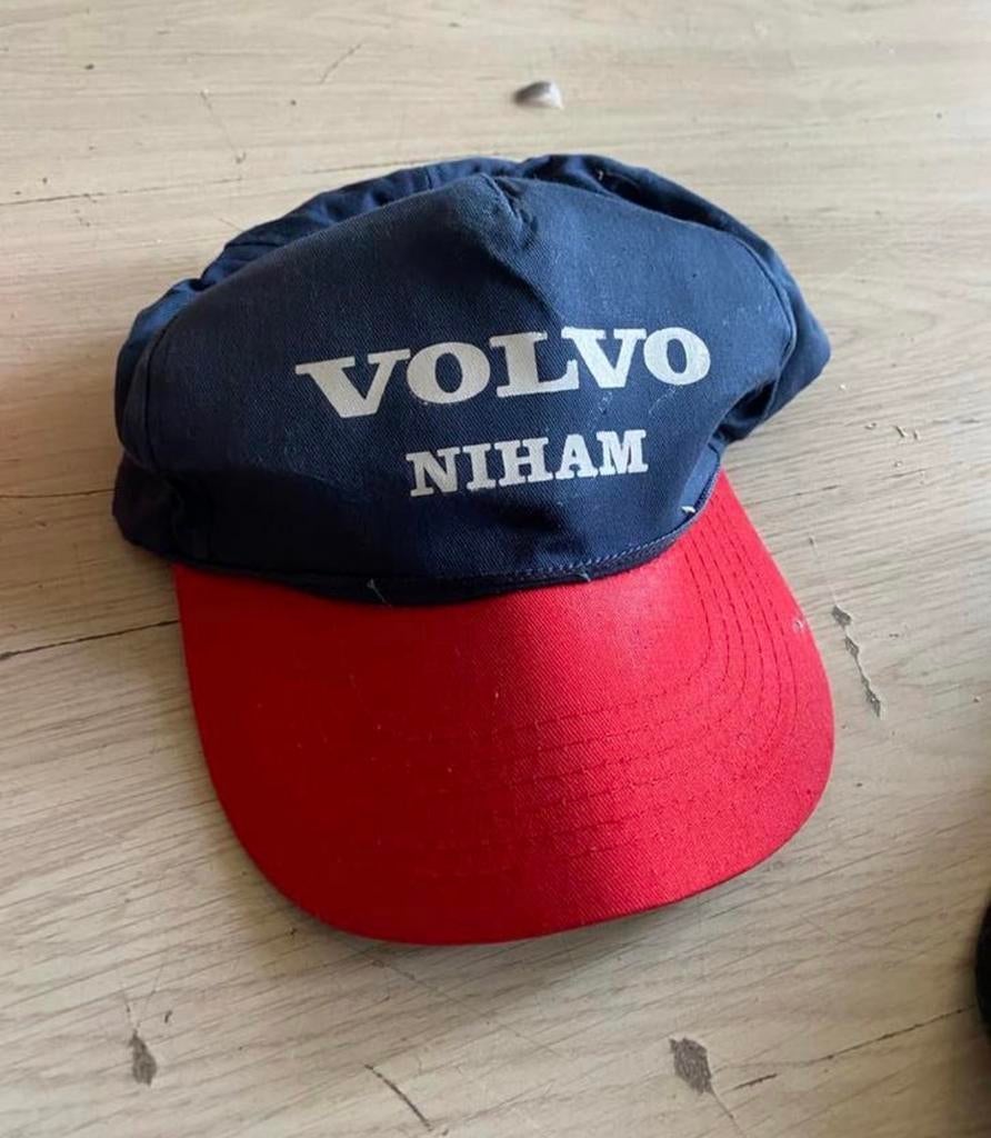 4 ongedragen petten: Volvo, Formule 1, Monroe, Ophalen of Verzenden, Nieuw, One size fits all, Pet