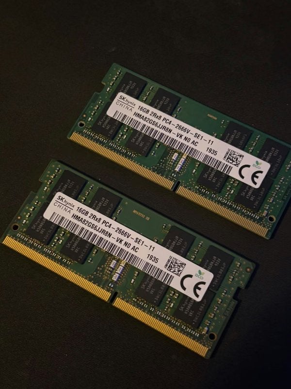 SK Hynix 32GB DDR4-2666V SODIMM (set 2x 16GB), Computers en Software, 32 GB, DDR4, Ophalen of Verzenden, Zo goed als nieuw