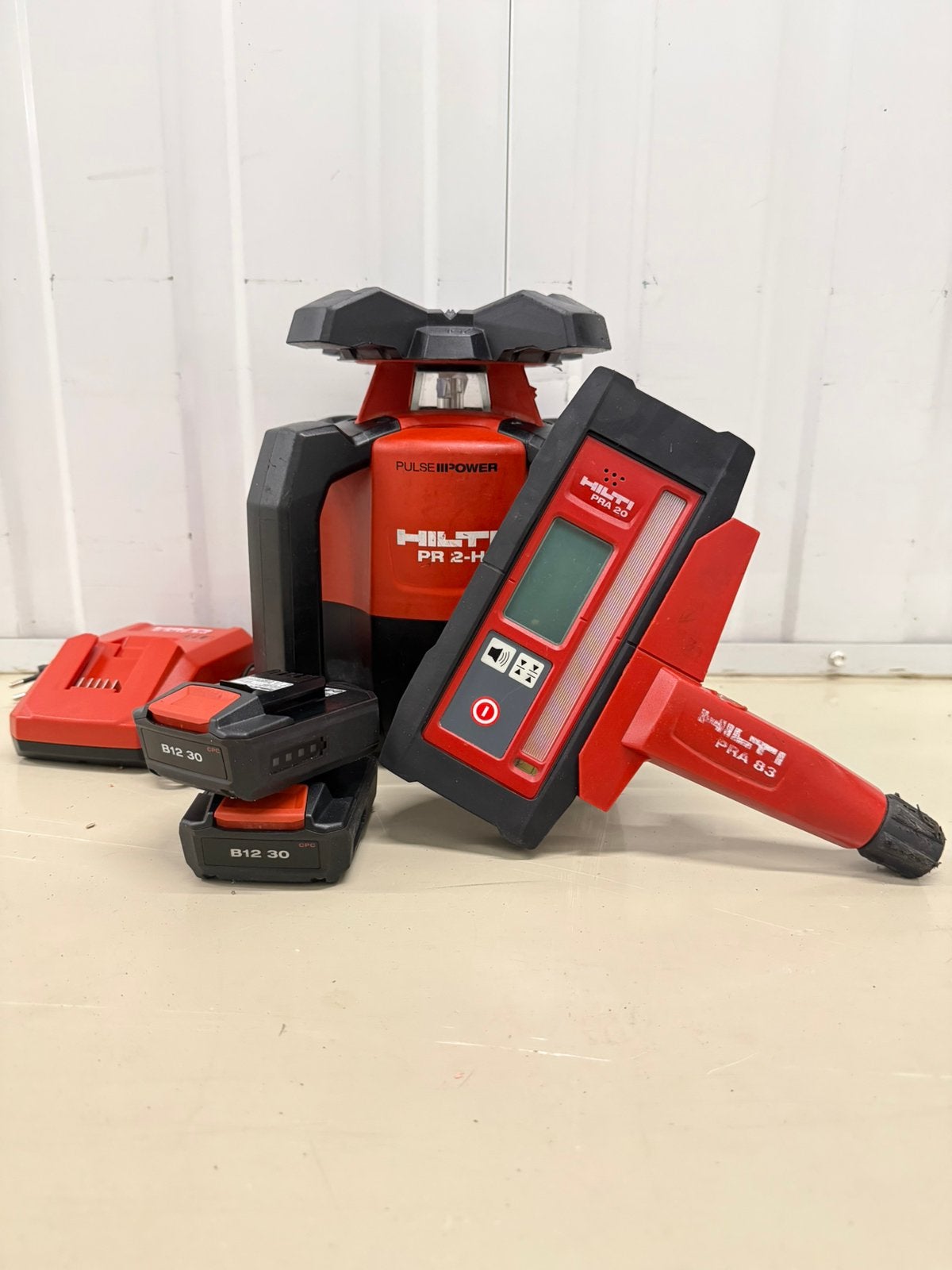 Hilti roterende laser PR 2-HS, Doe-het-zelf en Verbouw, Meetapparatuur, Ophalen of Verzenden, Gebruikt, Afstand