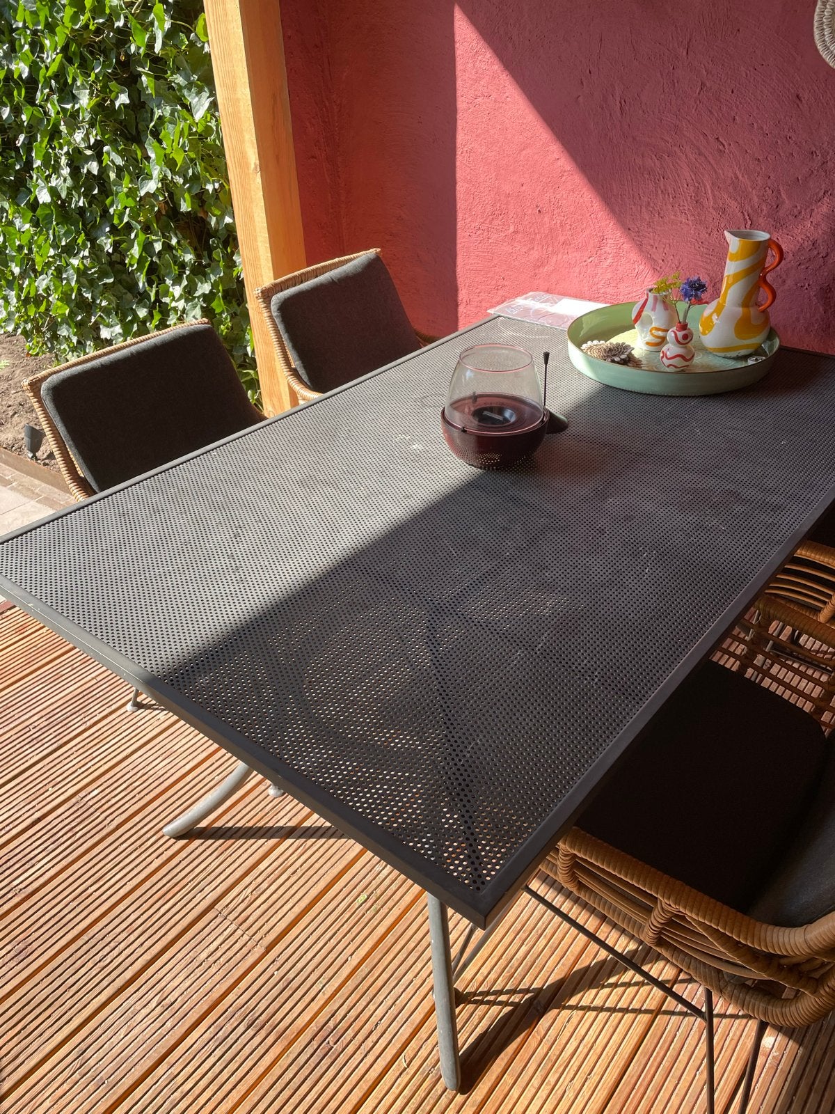 Strakke tuintafel met geperforeerd blad, Ophalen, Gebruikt, Rechthoekig, Metaal