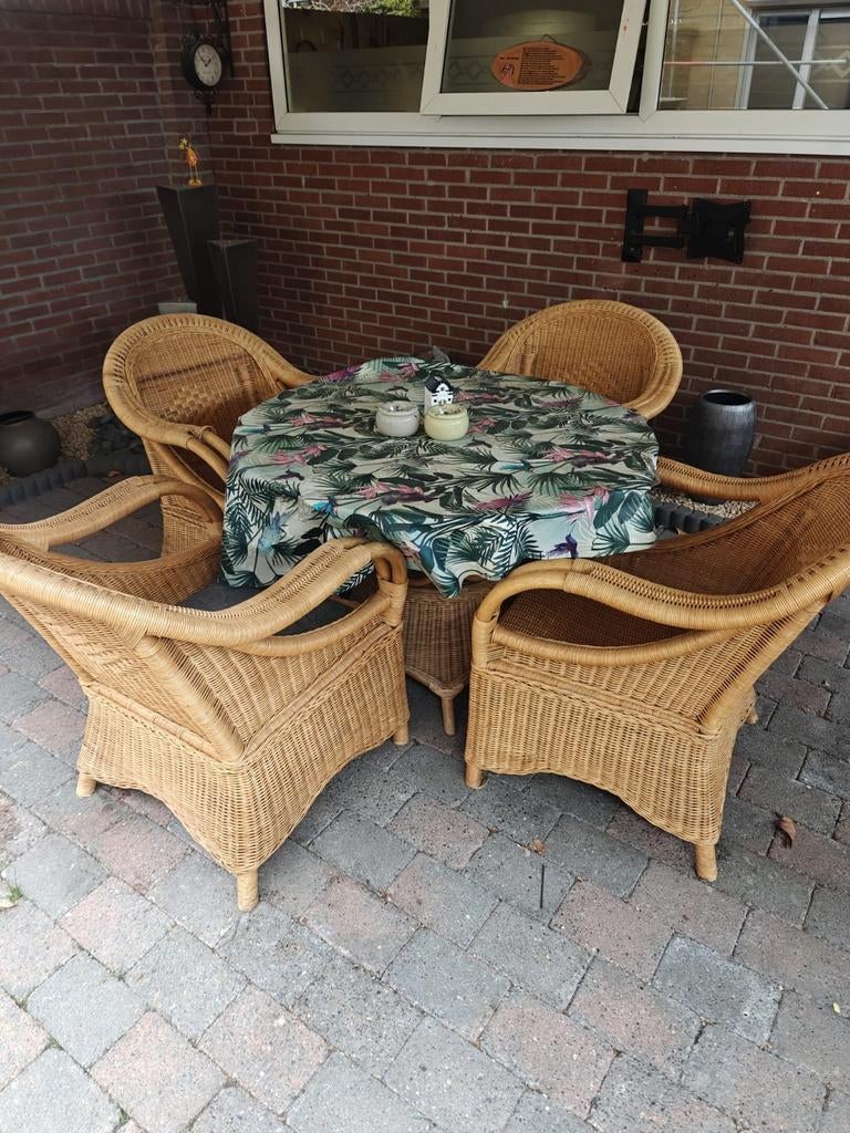 Rieten tuinset, Ophalen, Zo goed als nieuw, 4 zitplaatsen, Tuinset