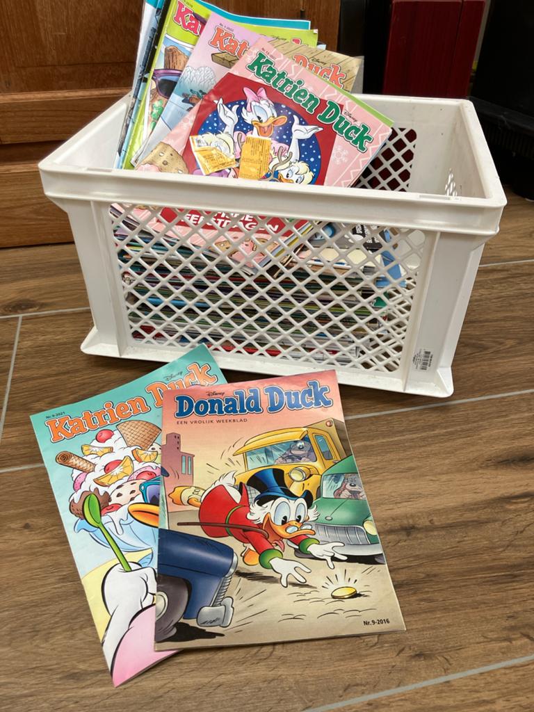 Donald Duck en Katrien Duck tijdschriften - Grote collectie, Ophalen, Zo goed als nieuw