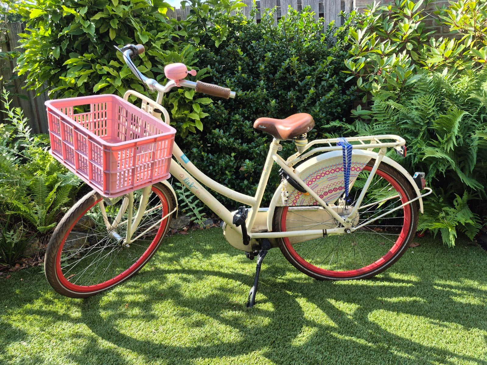 Mooie Lief! Cortina 24 inch meisjesfiets in crème kleur, Fietsen en Brommers, Ophalen, Terugtraprem, Versnellingen, Gebruikt