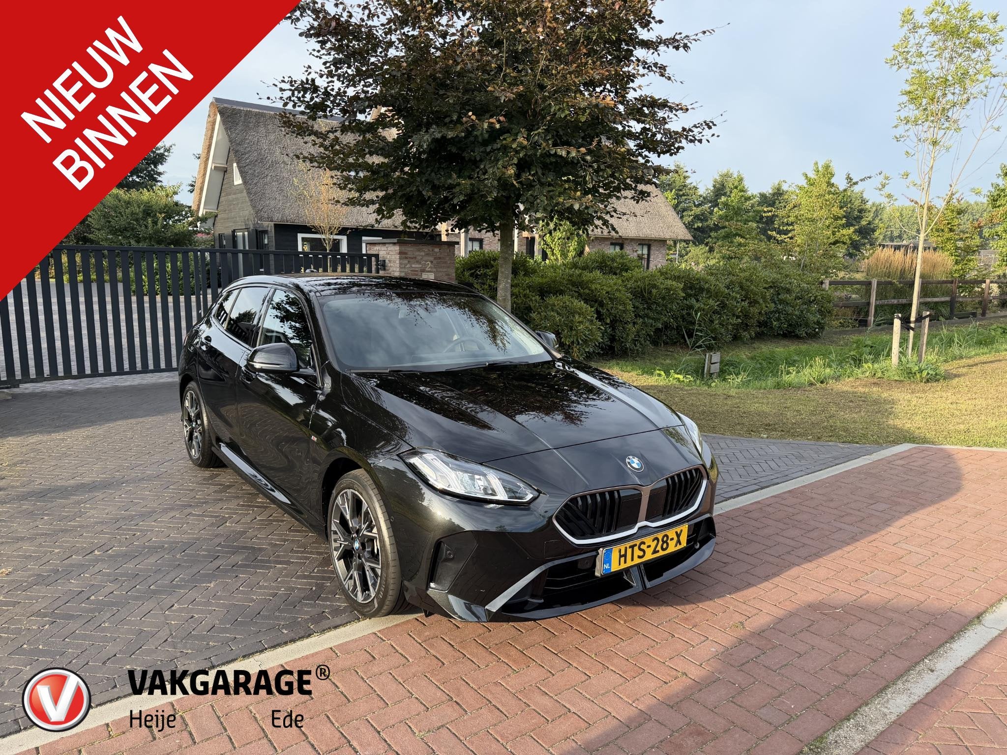 BMW 1-serie 120 M Sport Design Edition | M-Pakket | Camera |, Stof, Gebruikt, Euro 6, Zwart
