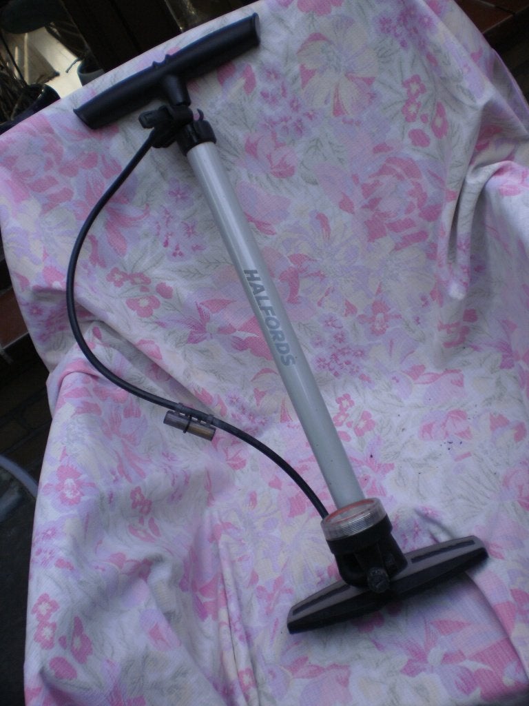 Fietspomp met meter, Halfords, Ophalen, Gebruikt