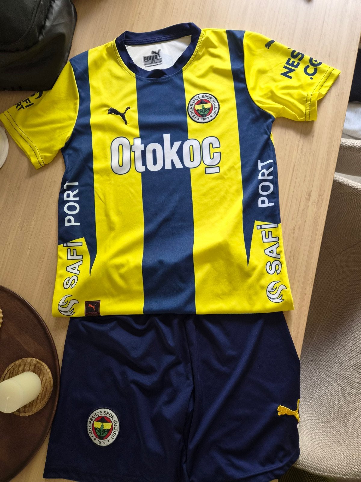 Voetbalpakje Fenerbahce, Maat XS of kleiner, Ophalen of Verzenden, Gebruikt, Set
