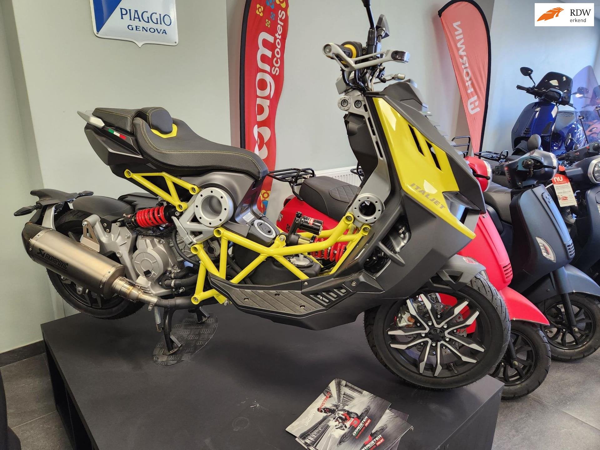 Italjet DRAGSTER 200 AKRAPOVIC NIEUW, Italjet, Overig, Gebruikt, Bedrijf