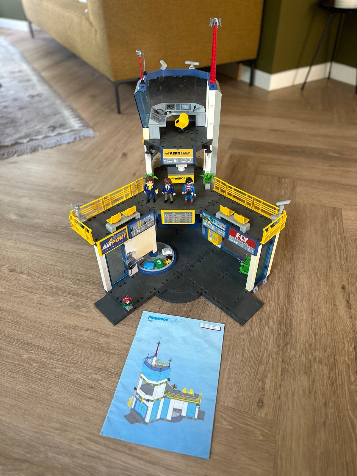 Playmobil Airport Luchthaven met verkeerstoren en figuren, Gebruikt, Gebouw, Complete set, Ophalen of Verzenden