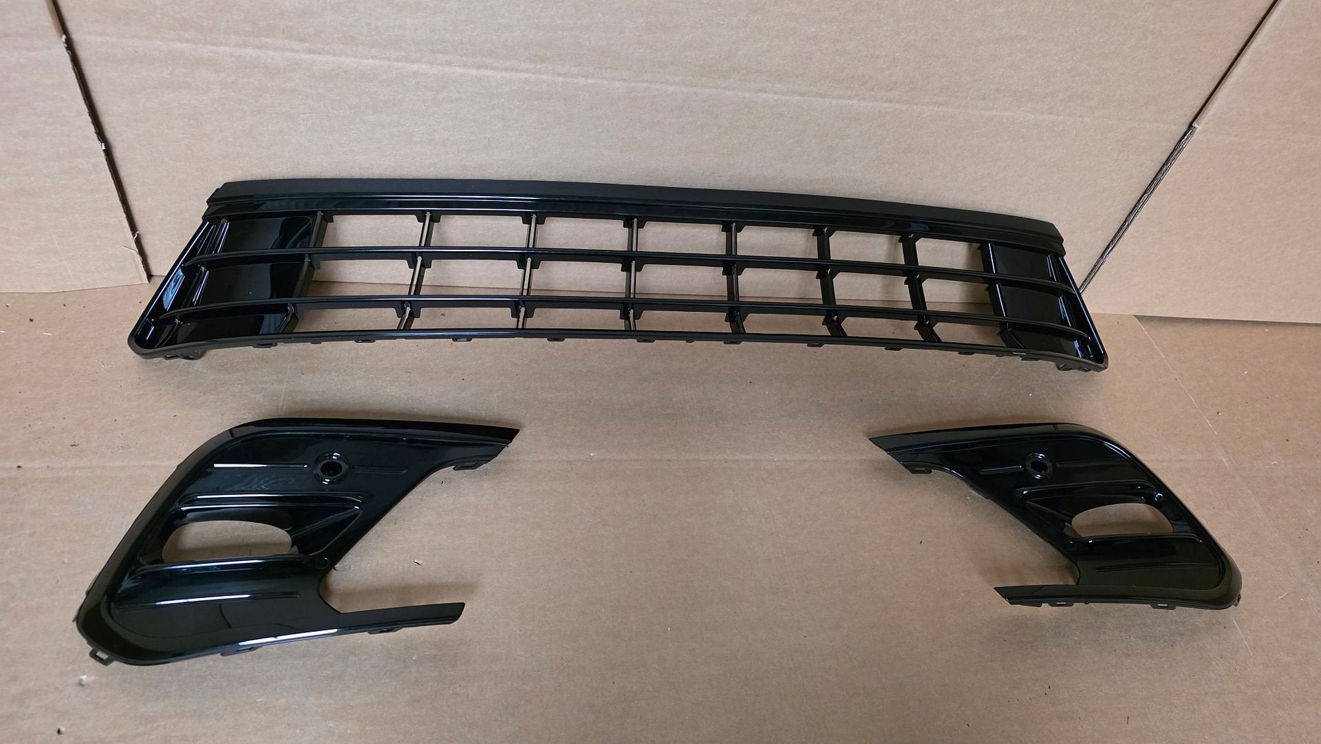 Roosters Kapje Set VW POLO 2G R-LINE FACELIFT NIEUW bj.2022-, -, Voor, Nieuw, Ophalen of Verzenden