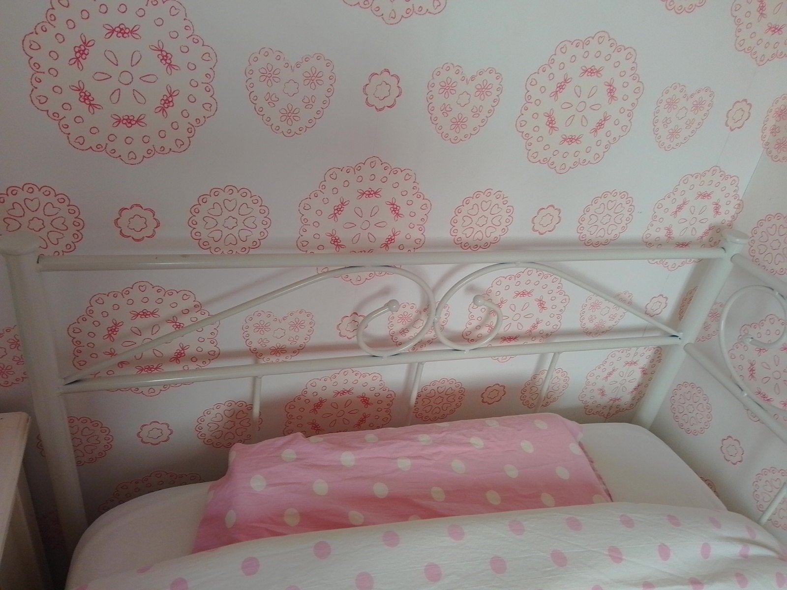 Leuk kinderbed wit metaal 90x200 cm, Huis en Inrichting, Ophalen, Gebruikt, 90 cm, Eenpersoons