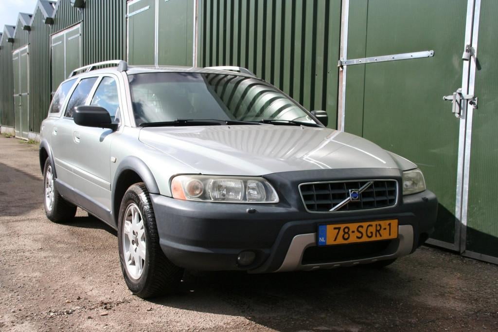 Volvo XC70 2.5 T AUTOMAAT, LEDER, PANORAMADAK, TREKHAAK, APK, Automaat, 1732 kg, XC70, 2521 cc