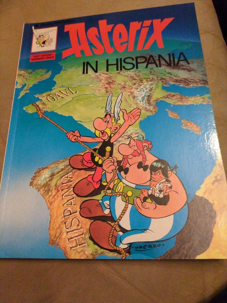 Asterix in Hispania - Klassiek stripboek, Eén stripboek, Ophalen of Verzenden, Gelezen, René Goscinny en Albert Uderzo